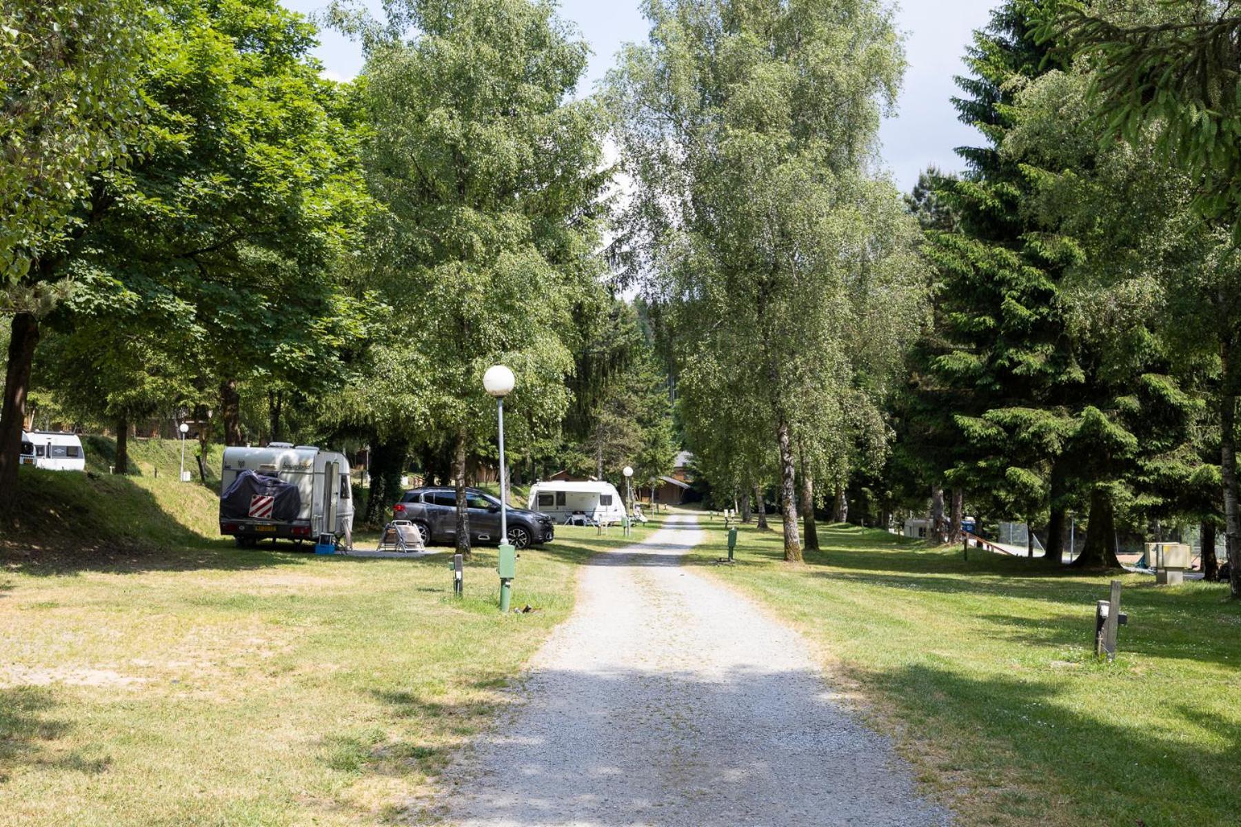ホテル Ardenparks Petite Suisse Dochamps エクステリア 写真