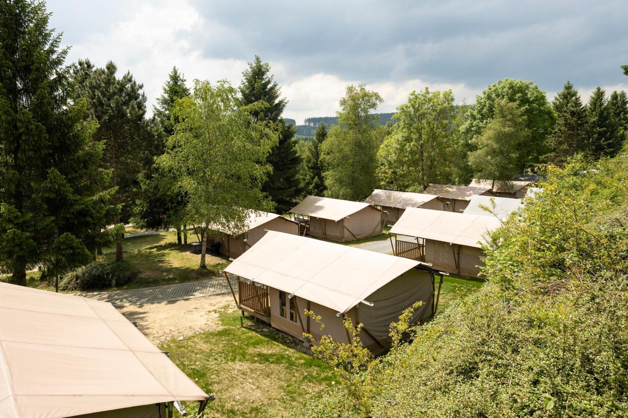 ホテル Ardenparks Petite Suisse Dochamps 部屋 写真
