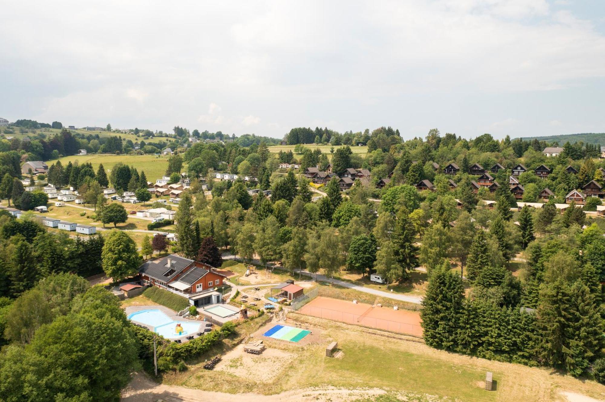 ホテル Ardenparks Petite Suisse Dochamps エクステリア 写真