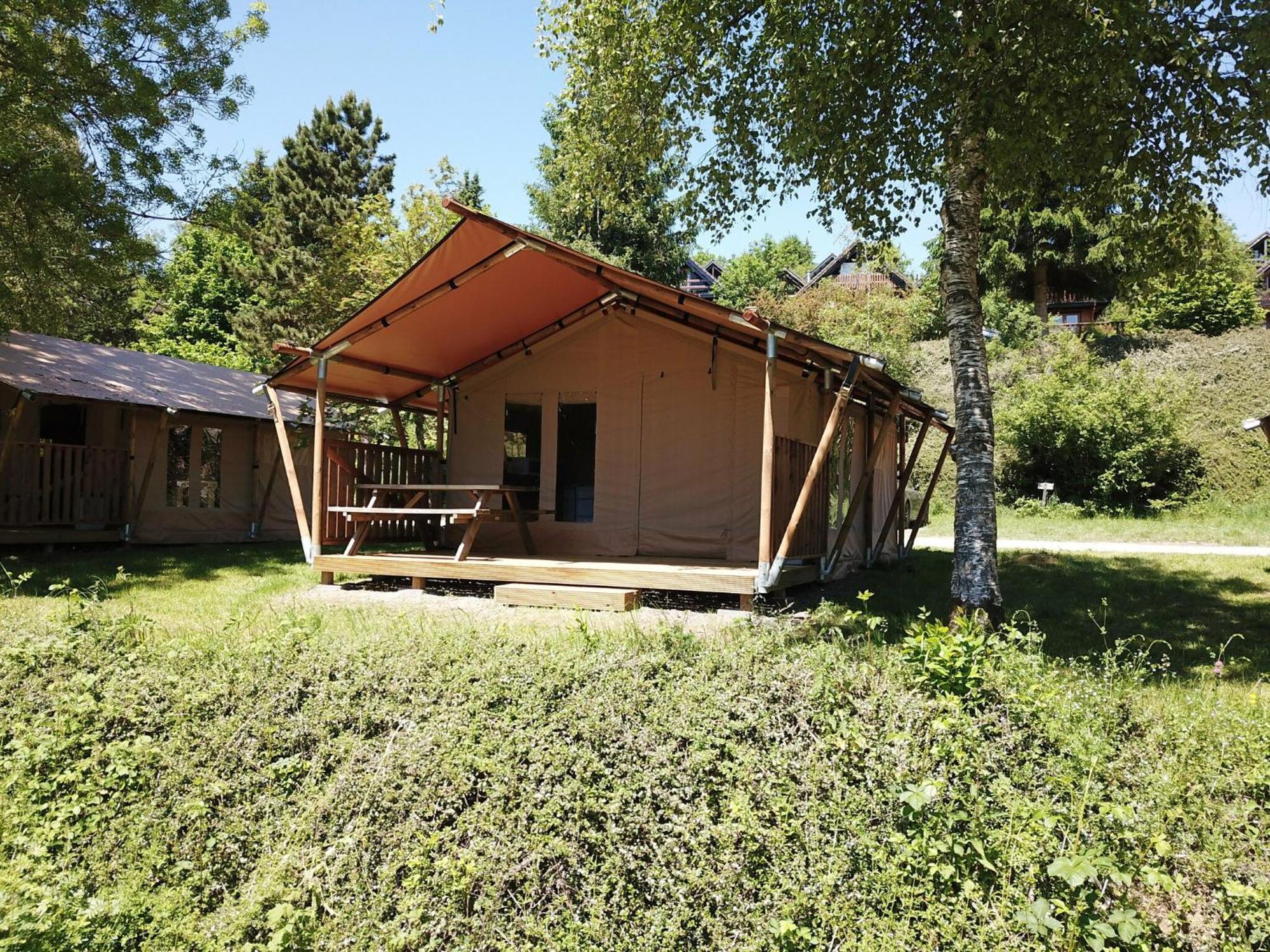 ホテル Ardenparks Petite Suisse Dochamps 部屋 写真